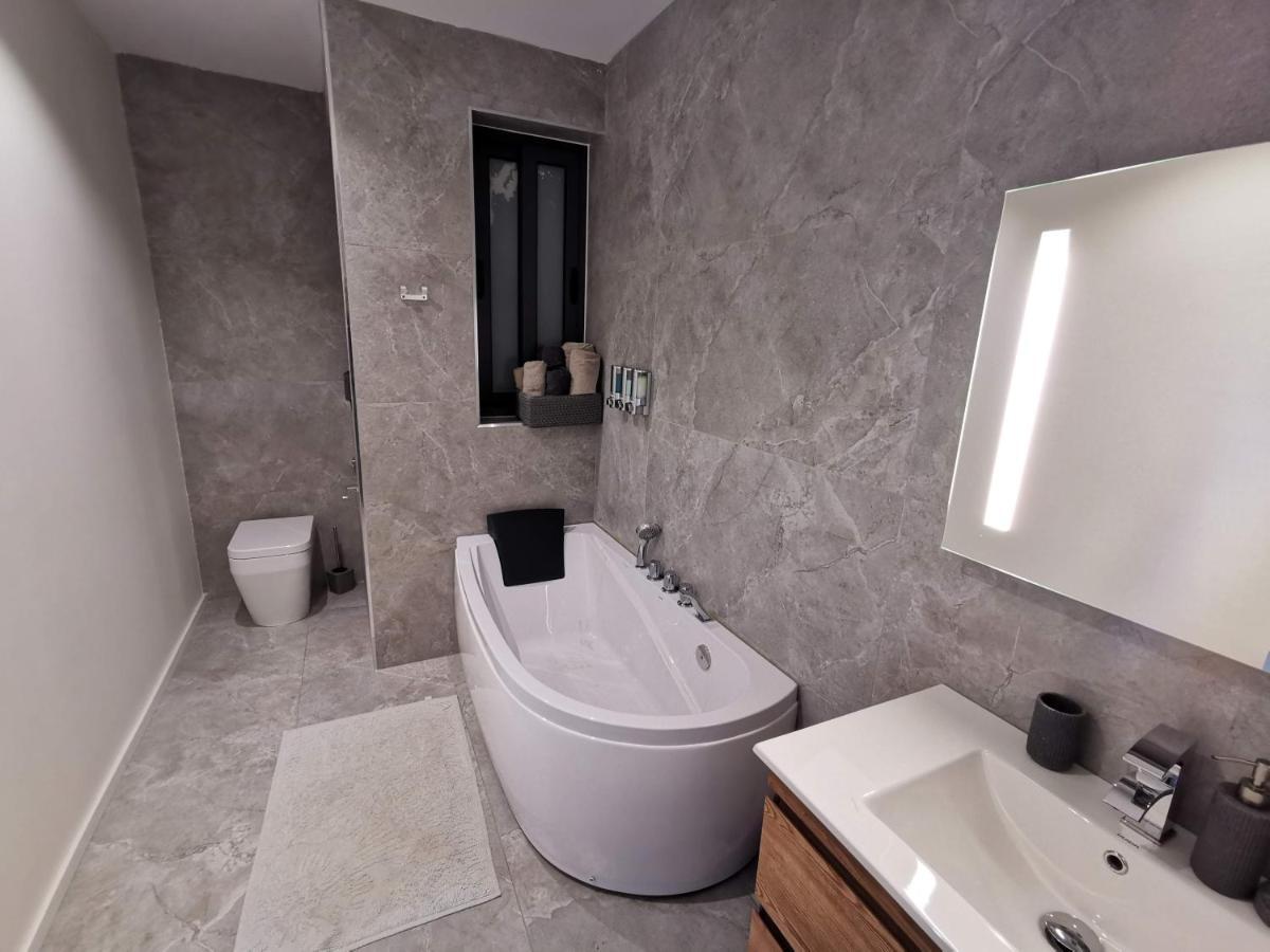 Duplex Maisonette With Heated P-Pool And Jacuzzi San Giuliano Esterno foto